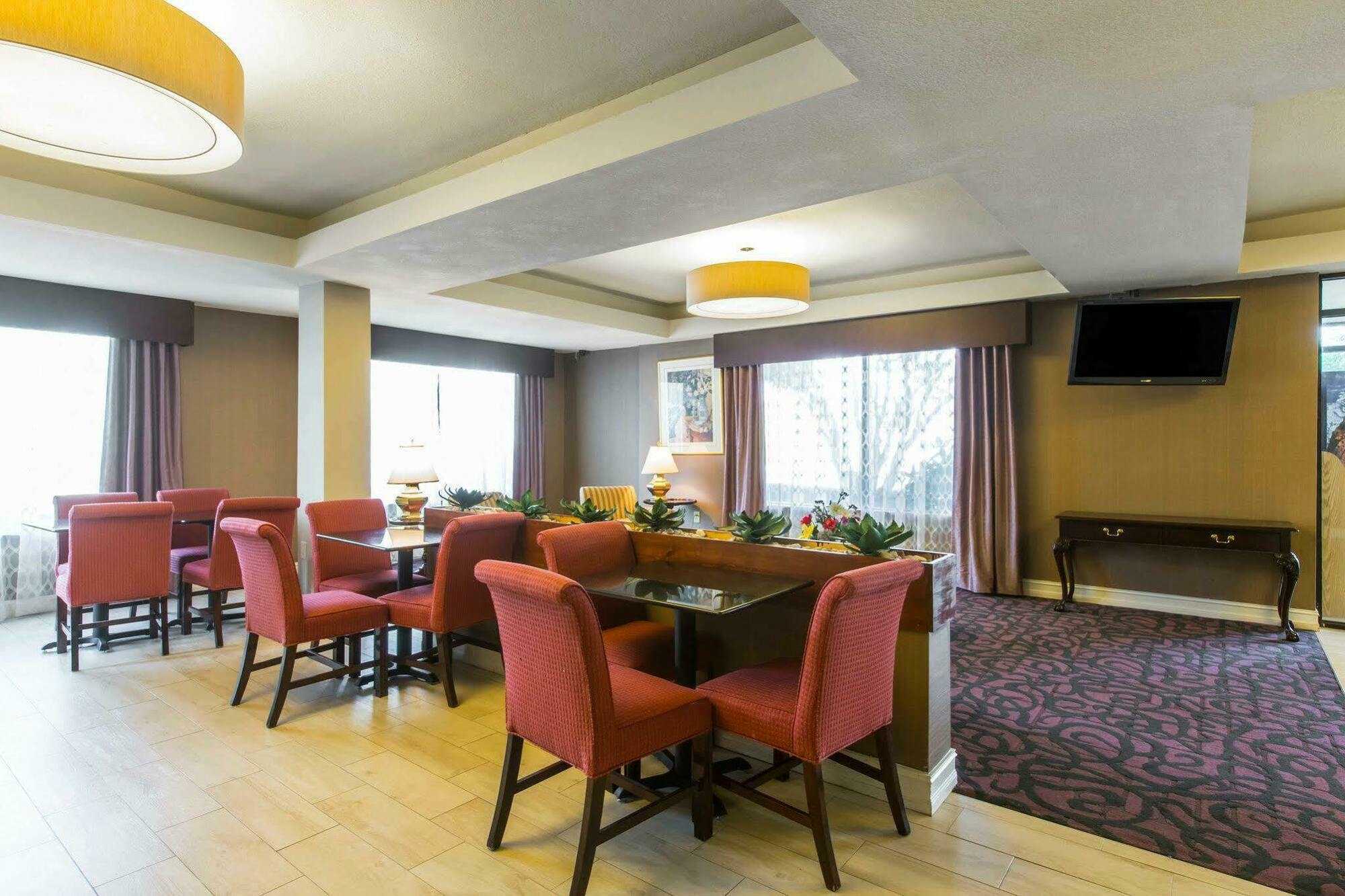 Royal Palms Inn Stockbridge Dış mekan fotoğraf